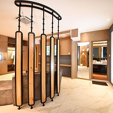 Daali Hotel & Apartment Катманду Экстерьер фото