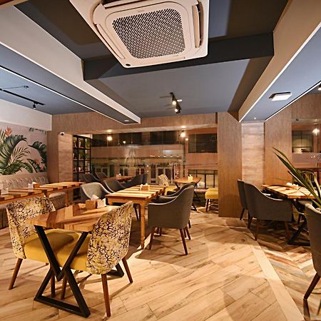 Daali Hotel & Apartment Катманду Экстерьер фото