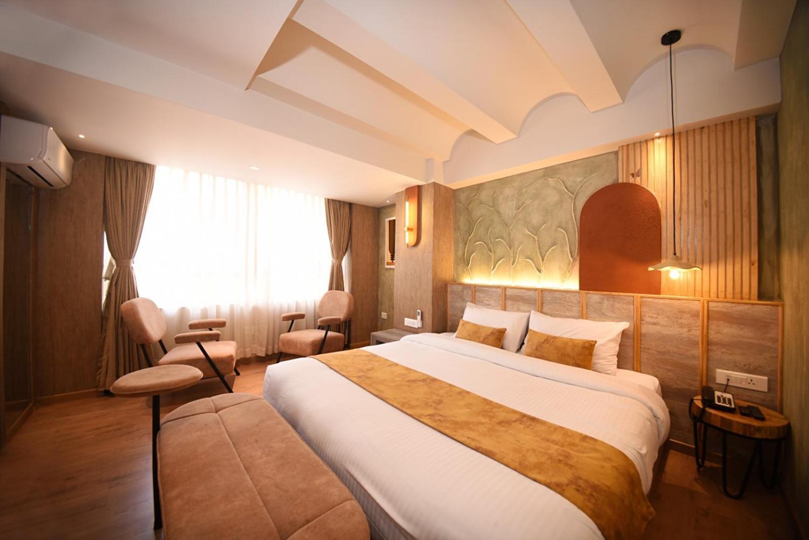 Daali Hotel & Apartment Катманду Экстерьер фото