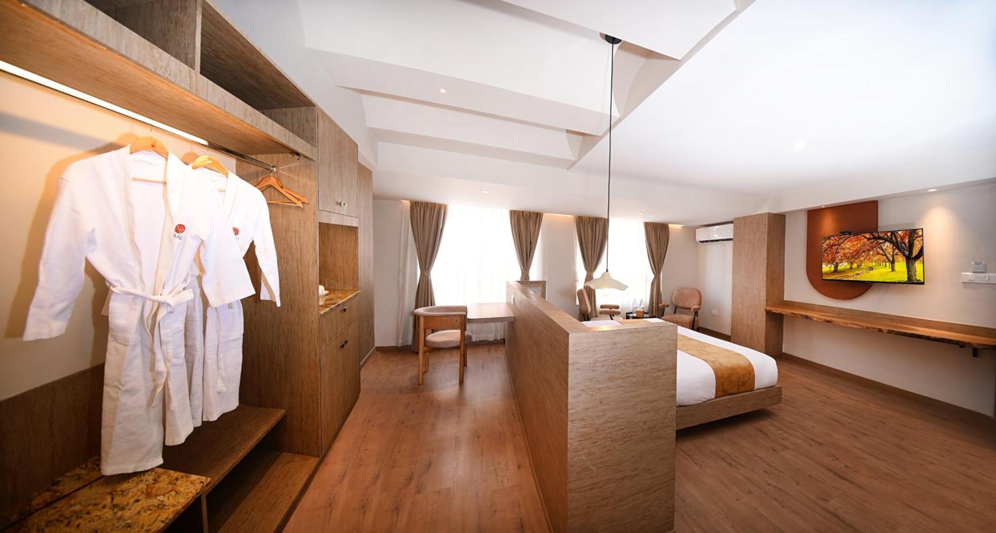 Daali Hotel & Apartment Катманду Экстерьер фото