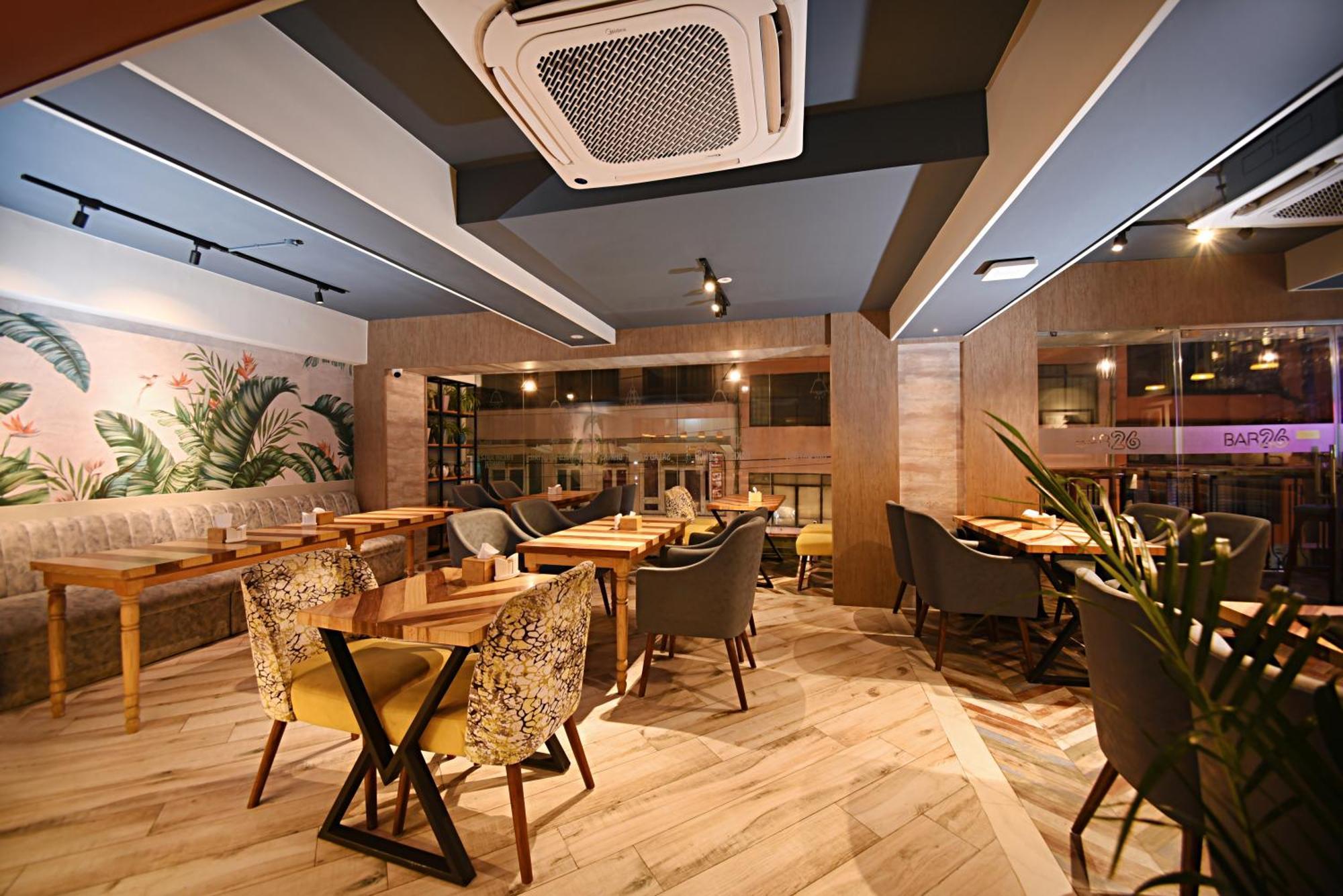 Daali Hotel & Apartment Катманду Экстерьер фото