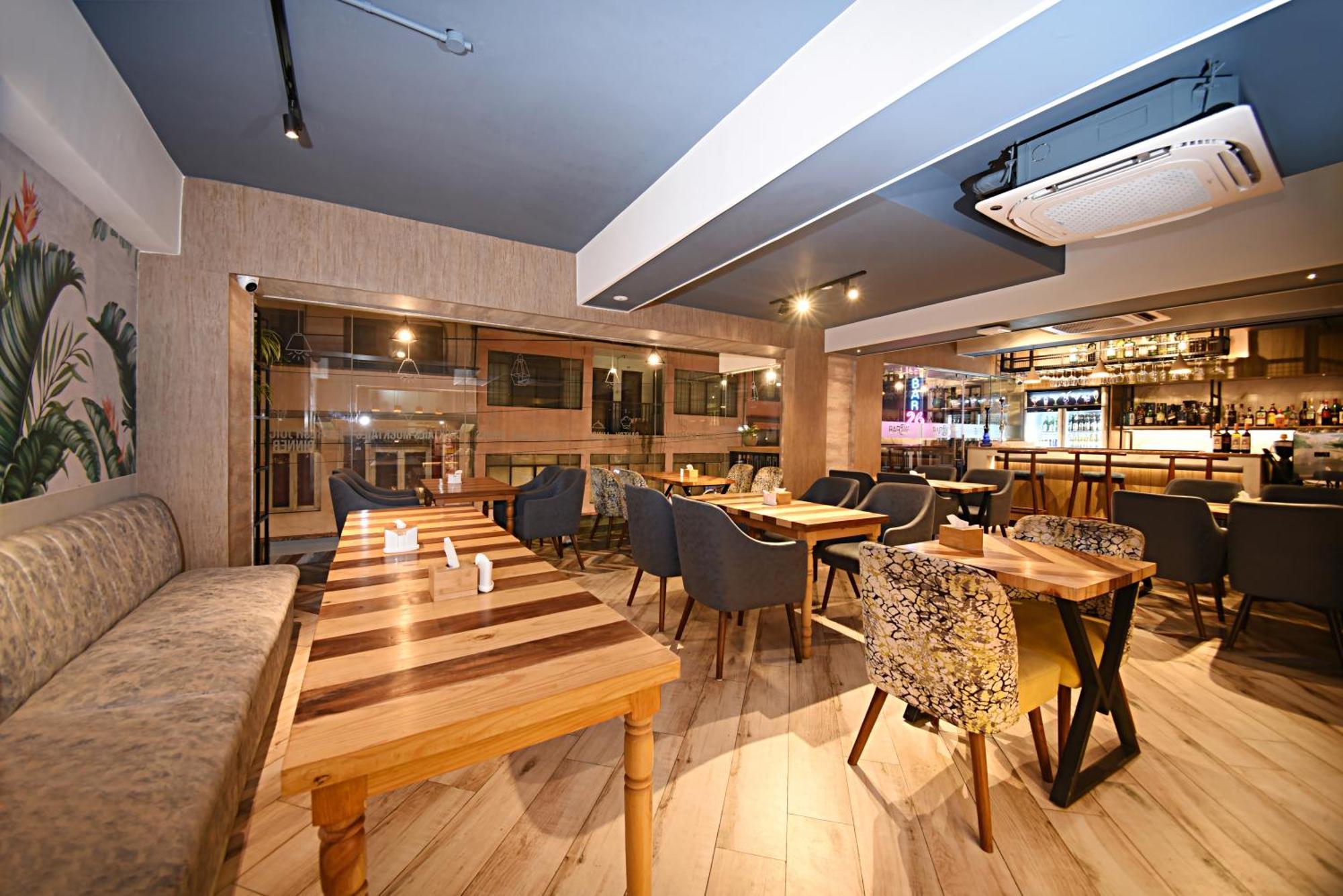 Daali Hotel & Apartment Катманду Экстерьер фото