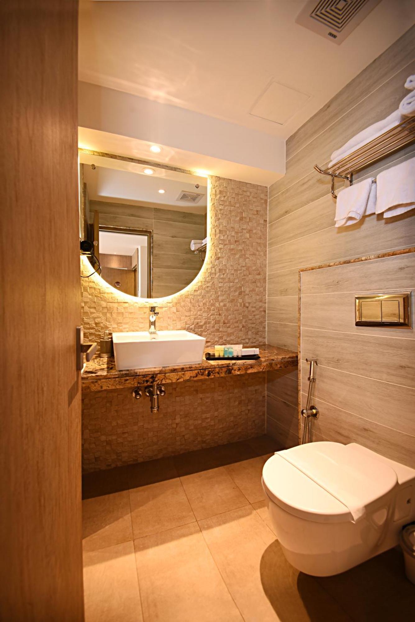 Daali Hotel & Apartment Катманду Экстерьер фото