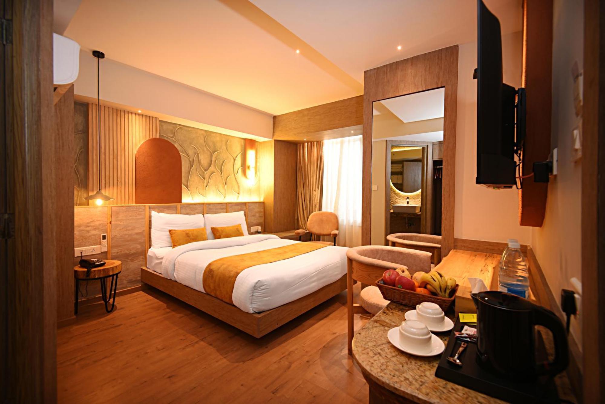 Daali Hotel & Apartment Катманду Экстерьер фото