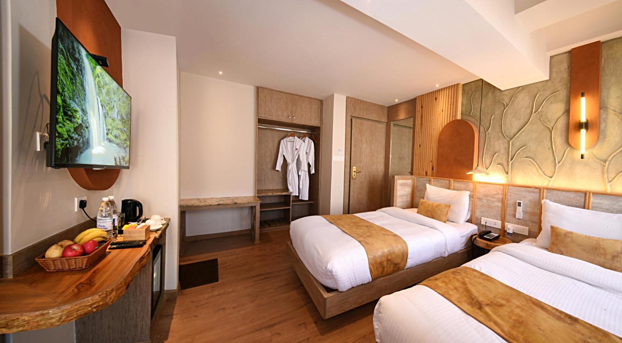 Daali Hotel & Apartment Катманду Экстерьер фото