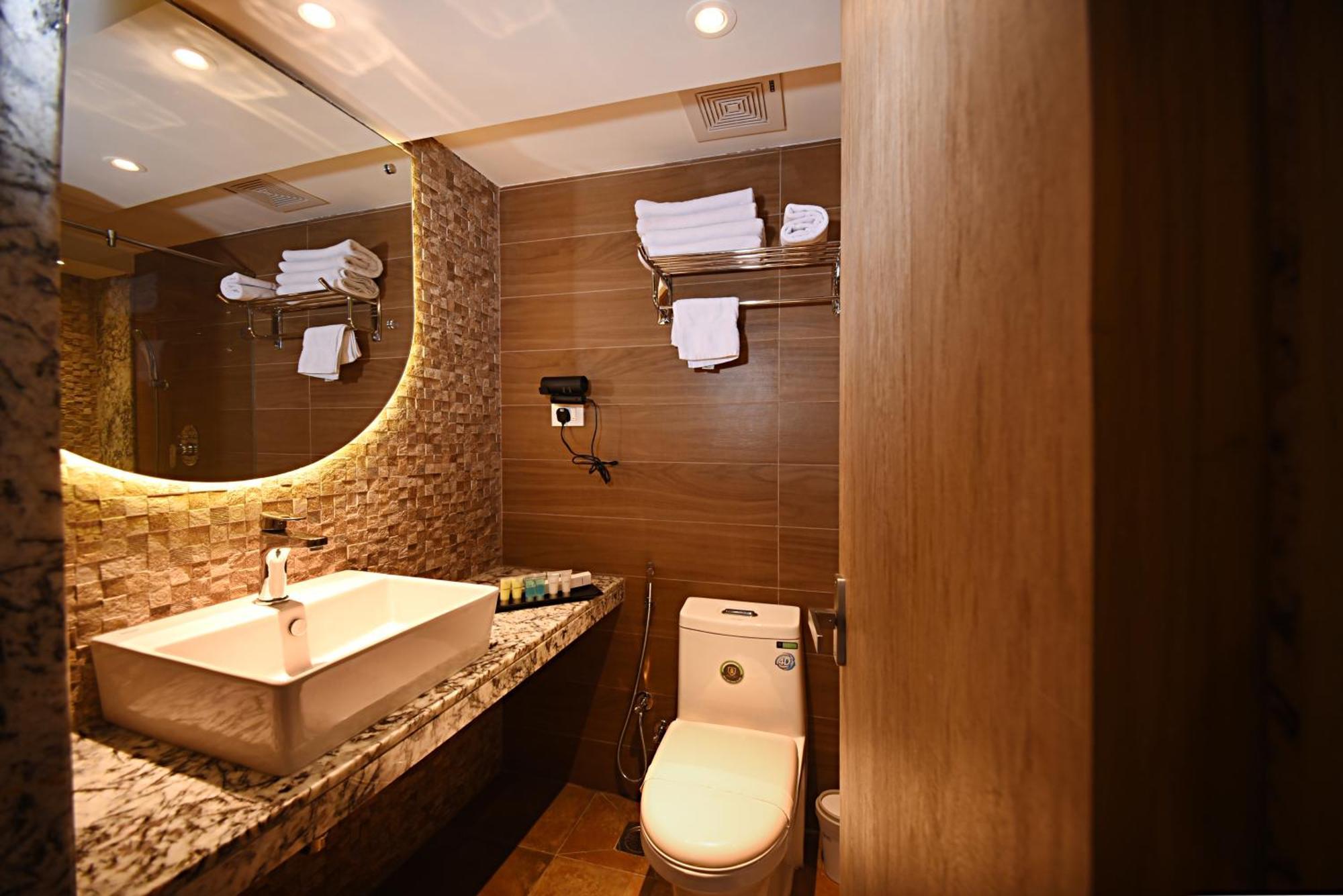 Daali Hotel & Apartment Катманду Экстерьер фото